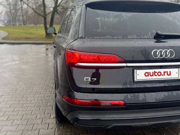 2020 Audi Q7 55 TFSI II (4M) Рестайлинг, чёрный, 5000000 рублей - вид 4