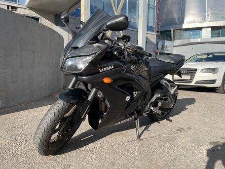 2009 Yamaha FZ-S FI, серый, 560000 рублей, вид 1