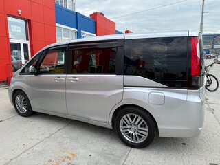 2015 Honda Stepwgn V, серебристый, 1499999 рублей, вид 3
