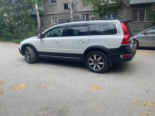 2013 Volvo XC70 II Рестайлинг, белый, 1800000 рублей, вид 1