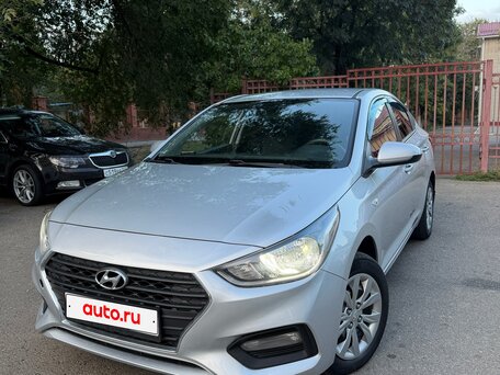 2017 Hyundai Solaris II, серебристый, 975000 рублей, вид 5