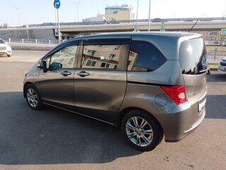 2010 Honda Freed I, серый, 980000 рублей, вид 4