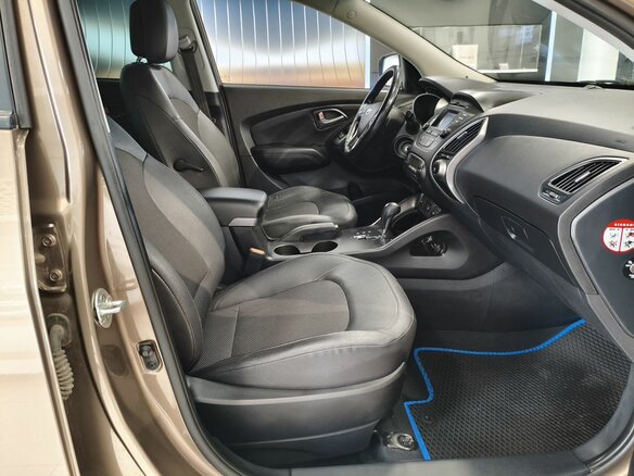 2015 Hyundai ix35 I Рестайлинг, бежевый - вид 23