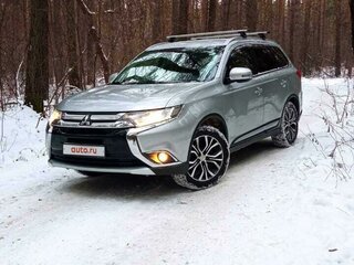 2015 Mitsubishi Outlander III Рестайлинг 2, серебристый, 2220000 рублей, вид 5