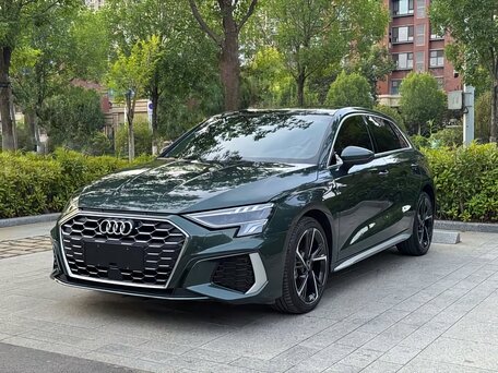 2023 Audi A3 Sportback 35 TFSI IV (8Y), зелёный, 2220000 рублей, вид 1