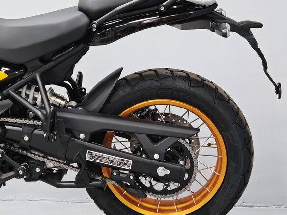 2025 Royal Enfield Himalayan, чёрный - вид 19