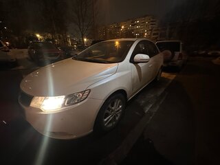 2012 Kia Cerato 6-speed II, белый, 800000 рублей, вид 1