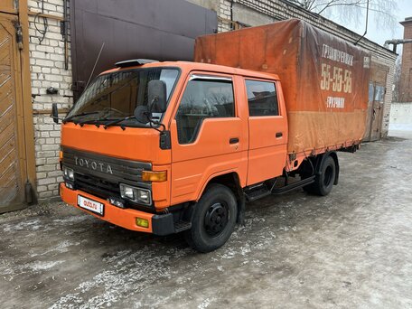 1992 Toyota Dyna, красный, 1400000 рублей, вид 2