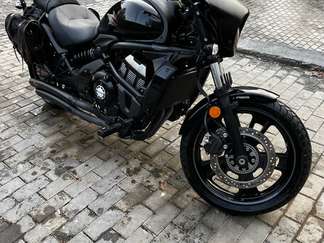 2021 Kawasaki EN650 Vulcan S, чёрный, 940000 рублей, вид 2