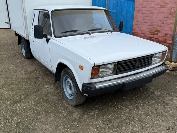 2006 Lada (ВАЗ) 2105, белый, 160000 рублей - вид 2