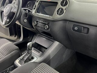 2011 Volkswagen Tiguan I, чёрный, 1200000 рублей, вид 3