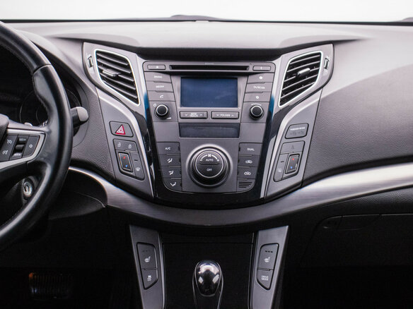 2015 Hyundai i40 I Рестайлинг, белый - вид 13