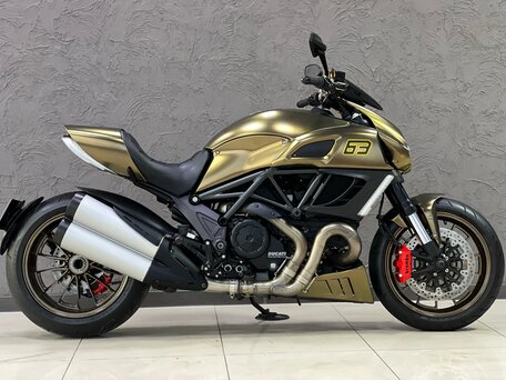 2012 Ducati Diavel, золотистый, 1050000 рублей, вид 1