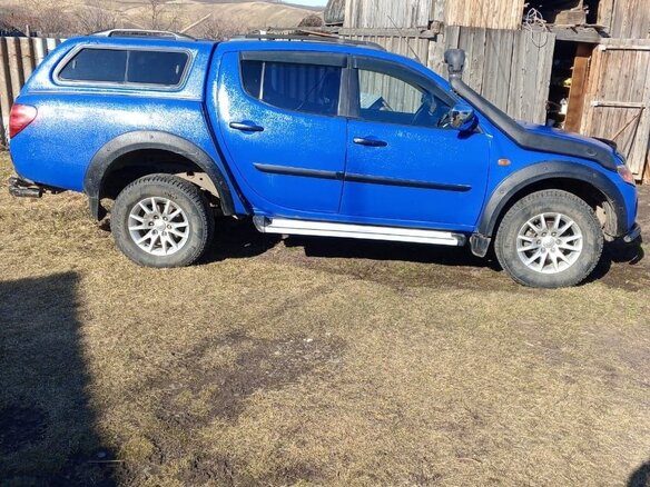 2007 Mitsubishi L200 IV, синий, 850000 рублей - вид 3