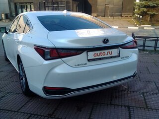 2018 Lexus ES 250 VII, белый, 3600000 рублей, вид 4