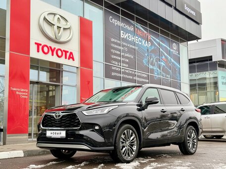 2025 Toyota Highlander IV (XU70), чёрный, 5490000 рублей, вид 1
