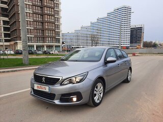2017 Peugeot 308 II Рестайлинг, серебристый, 930000 рублей, вид 1