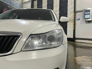 2011 Skoda Octavia II (A5) Рестайлинг, белый, 545000 рублей, вид 4