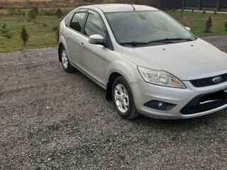 2009 Ford Focus II Рестайлинг, серебристый, 695000 рублей, вид 3