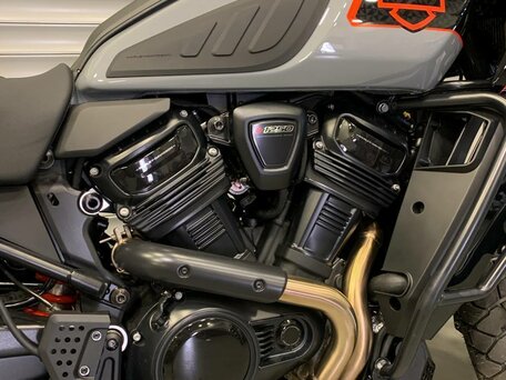 2026 Harley-Davidson Pan America Limited, серый, 3500000 рублей, вид 3