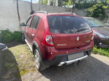 2012 Renault Sandero Stepway I, красный, 315000 рублей, вид 3
