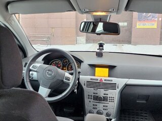 2010 Opel Astra H Рестайлинг, белый, 550000 рублей, вид 2