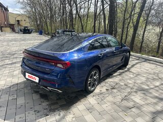 2021 Kia K5 III, синий, 3250000 рублей, вид 5