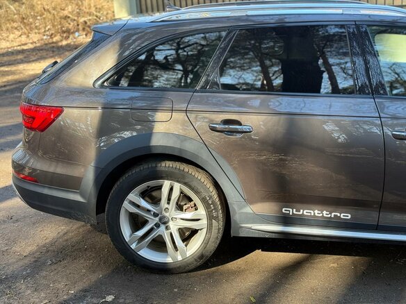 2016 Audi A4 allroad V (B9), коричневый, 2740000 рублей - вид 13