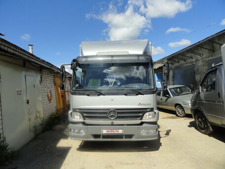 2009 Mercedes-Benz Atego, серебристый, 3200000 рублей, вид 3