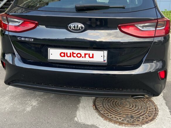 2018 Kia Ceed III, чёрный, 1450000 рублей - вид 2