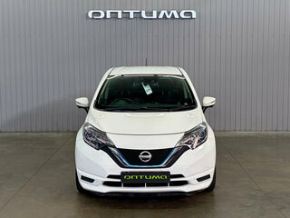 2018 Nissan Note e-Power II Рестайлинг, белый, 1147000 рублей, вид 2