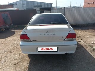 2002 Mitsubishi Lancer Cedia IX, белый, 220000 рублей, вид 3