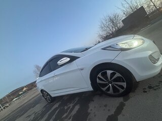2014 Hyundai Solaris I, белый, 850000 рублей, вид 4