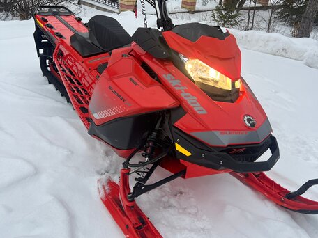 2018 BRP Ski-Doo Summit 850, оранжевый, 1899000 рублей, вид 3