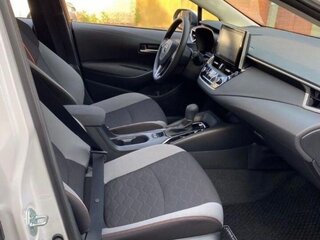 2022 Toyota Corolla XII (E210), белый, 2250000 рублей, вид 2