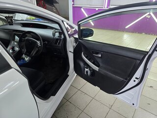 2012 Toyota Prius III Рестайлинг (XW30), белый, 1200000 рублей, вид 5