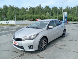2013 Toyota Corolla XI (E160, E170, E180), серебристый, 1250000 рублей, вид 1