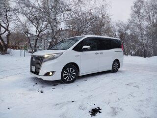 2020 Toyota Esquire I Рестайлинг, белый, 2900000 рублей, вид 2