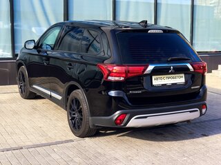 2019 Mitsubishi Outlander III Рестайлинг 3, чёрный, 1999000 рублей, вид 3