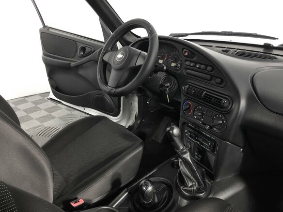 2015 Chevrolet Niva I Рестайлинг, белый - вид 16