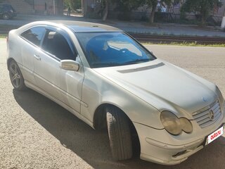 2002 Mercedes-Benz C-Класс 200 II (W203), белый, 450000 рублей, вид 1