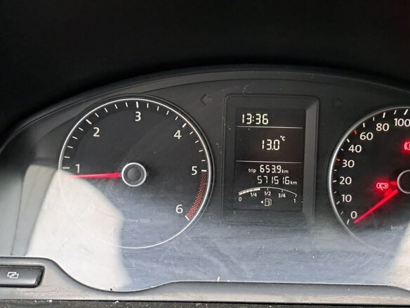 2011 Volkswagen Transporter, синий, 550000 рублей - вид 3