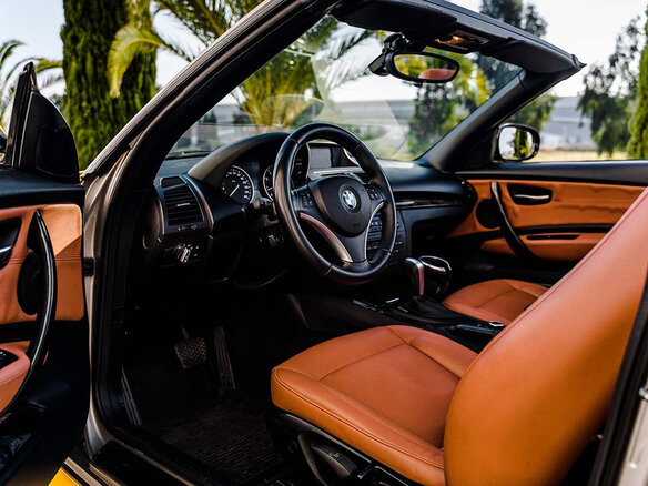 2011 BMW 1 серии 125i I (E82/E88) Рестайлинг 2, жёлтый, 1555000 рублей - вид 6