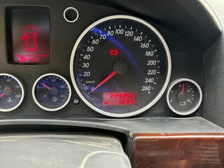 2005 Volkswagen Touareg I, серый, 630000 рублей, вид 2