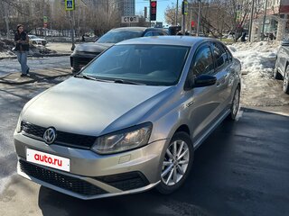 2017 Volkswagen Polo V Рестайлинг, серый, 800000 рублей, вид 1