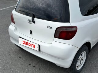 2000 Toyota Vitz I (P10), белый, 160000 рублей, вид 3