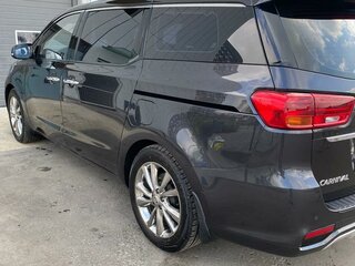2019 Kia Carnival III, серый, 3000000 рублей, вид 2