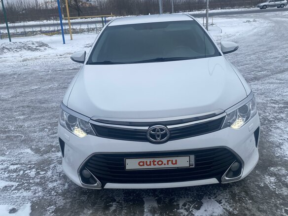 2017 Toyota Camry VII (XV50) Рестайлинг, белый, 2100000 рублей - вид 3