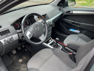 2010 Opel Astra H Рестайлинг, зелёный, 700000 рублей, вид 4