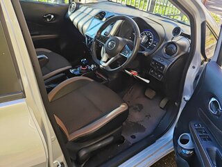 2017 Nissan Note e-Power II Рестайлинг, серебристый, 1250000 рублей, вид 4